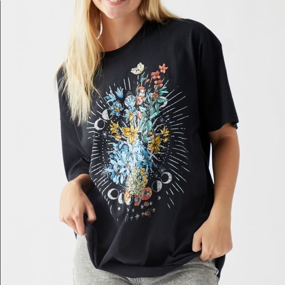 Pacsun Oversized Flower Tee